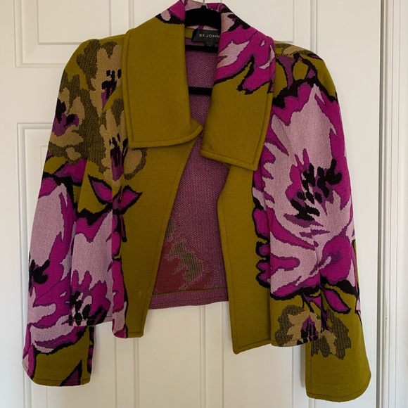 St.John’s top